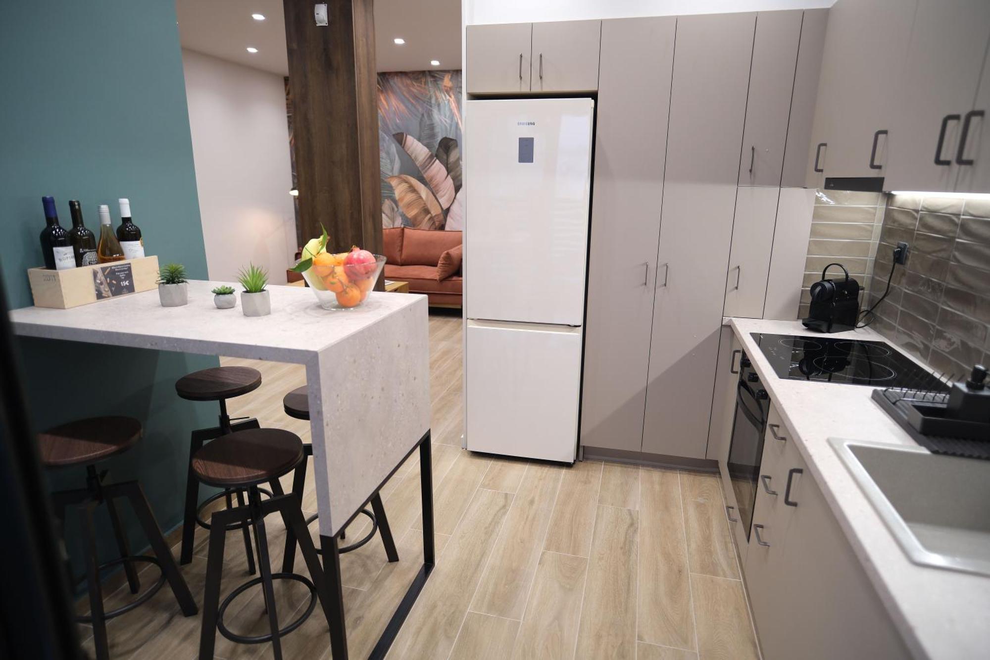 Caravin Wanderhome, 5 Min From Metro Nea Ionia Athens Exterior photo
